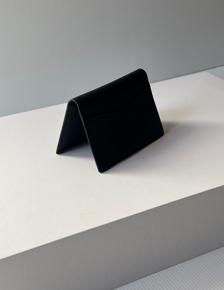 The Mini cardholder in Black