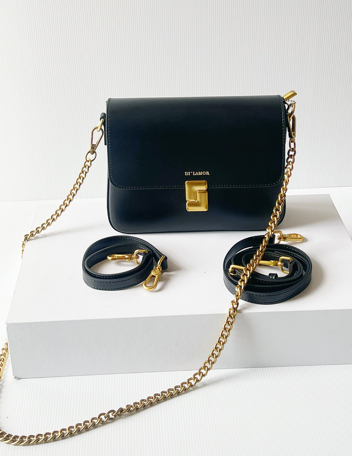 Versa Black hand bag