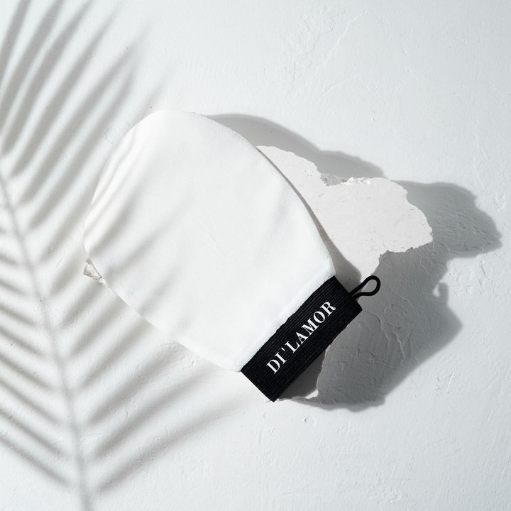 Silky Smooth Glow Glove